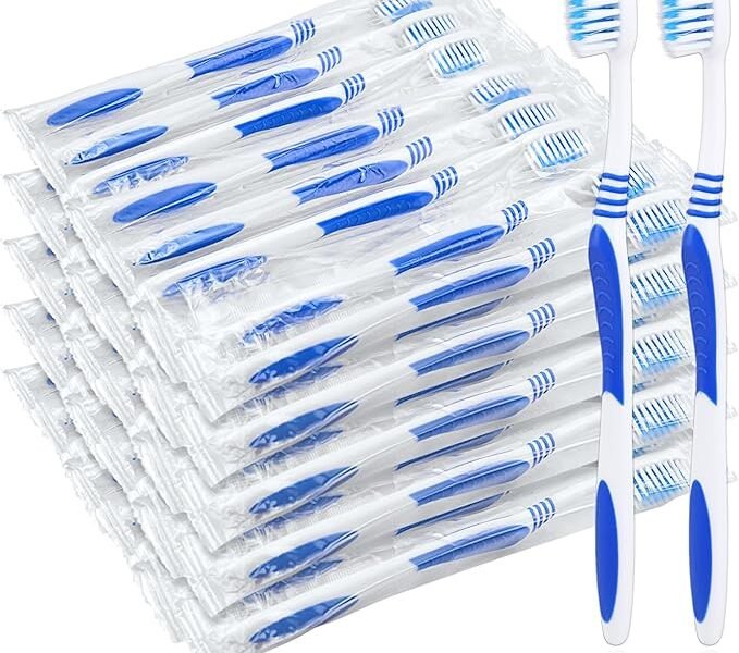 Short-term rental or hotel disposable toothbrush