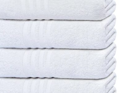 Hotel bath towels & washcloths