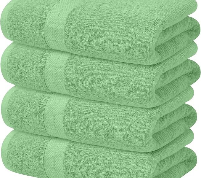 Hotel bath towels & washcloths